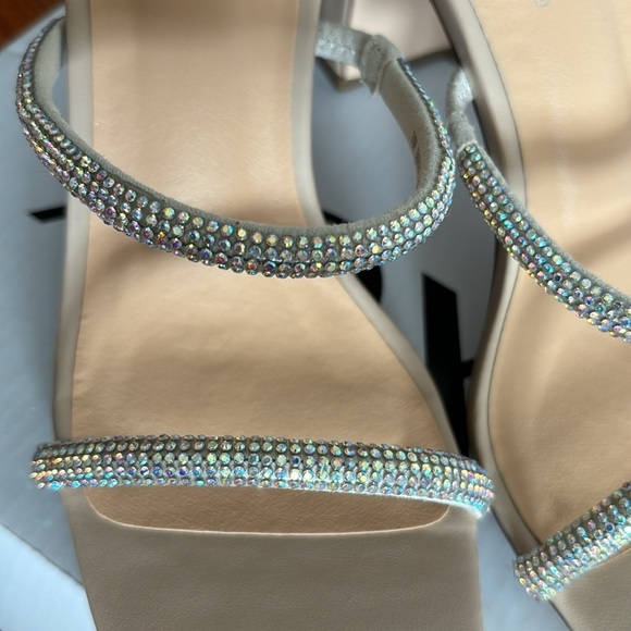 NWT XOXO Folee Dress Sandal - Picture 3 of 7